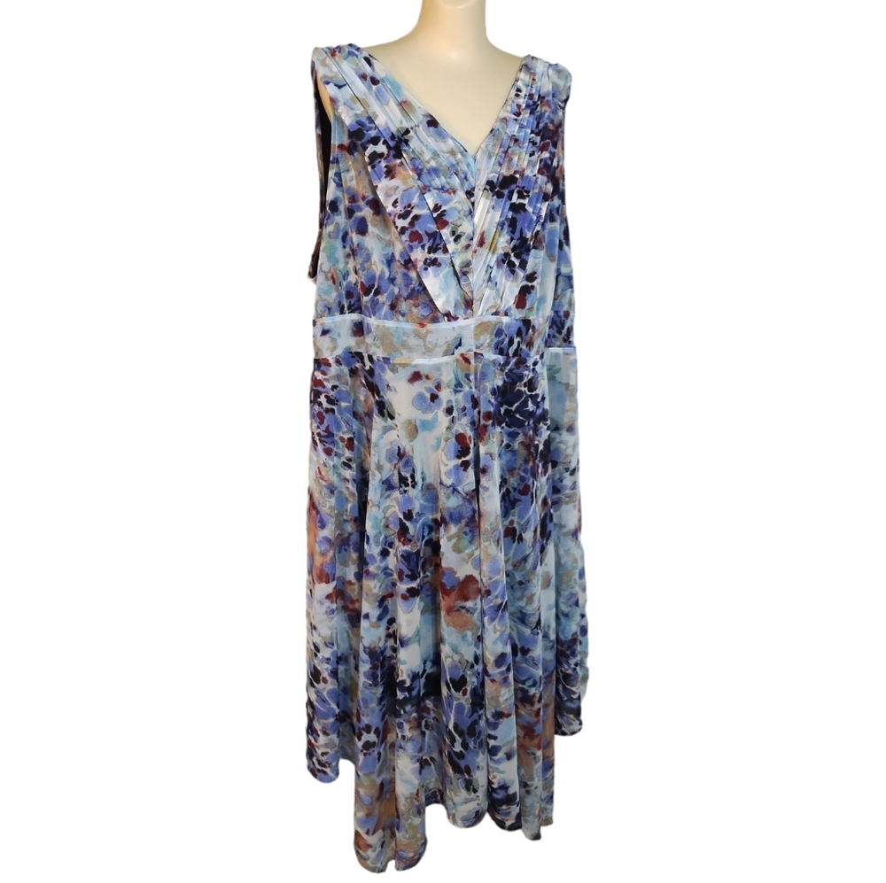 Simply Vera Colorful, flowy, and stretchy fully lined chiffon maxi